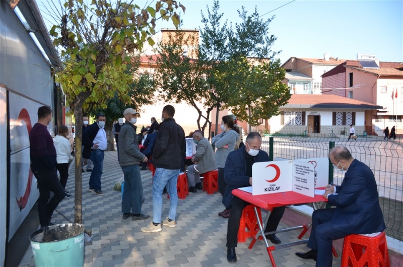 Kızılay Kan Toplama Aracı Taşova'da