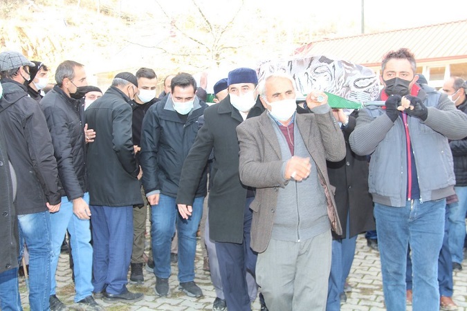 Sofualan köyü muhtarı Öztemür'un Annesi Son Yolculuğuna Uğurlandı
