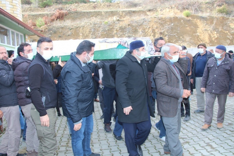 Sofualan köyü muhtarı Öztemür'un Annesi Son Yolculuğuna Uğurlandı