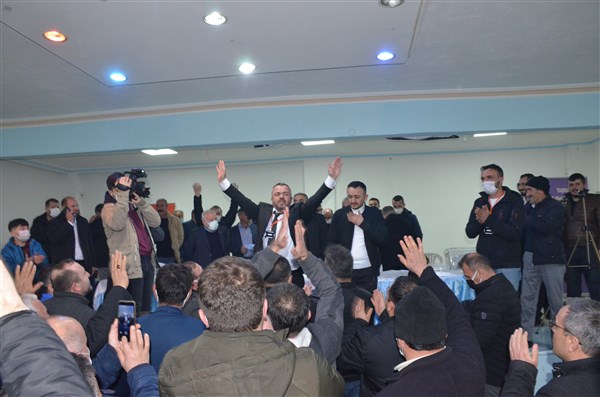 Taşova Esnaf ve Sanatkarlar Odası Başkanı Mahmut Temiz Oldu