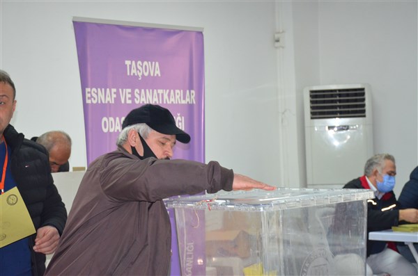 Taşova Esnaf ve Sanatkarlar Odası Başkanı Mahmut Temiz Oldu