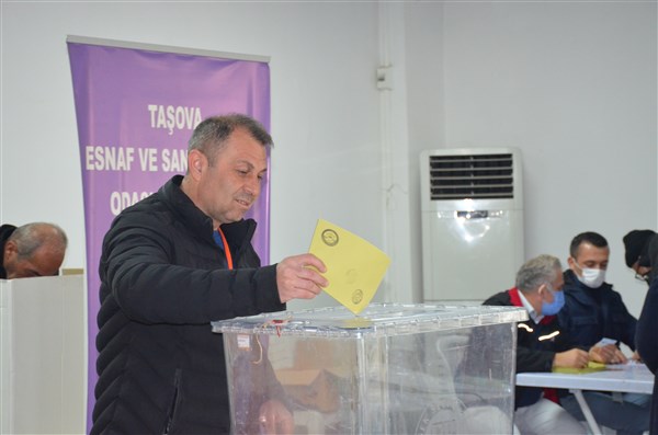 Taşova Esnaf ve Sanatkarlar Odası Başkanı Mahmut Temiz Oldu