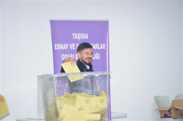 Taşova Esnaf ve Sanatkarlar Odası Başkanı Mahmut Temiz Oldu