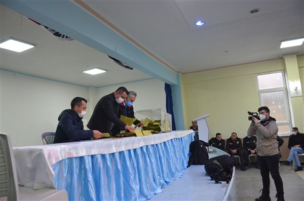 Taşova Esnaf ve Sanatkarlar Odası Başkanı Mahmut Temiz Oldu