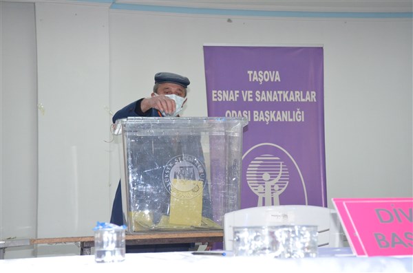 Taşova Esnaf ve Sanatkarlar Odası Başkanı Mahmut Temiz Oldu