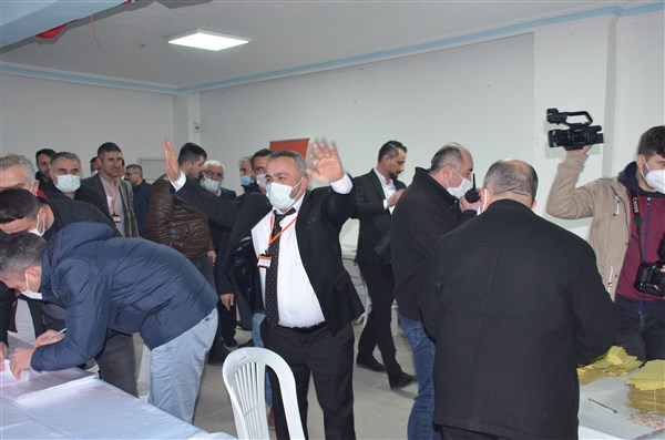 Taşova Esnaf ve Sanatkarlar Odası Başkanı Mahmut Temiz Oldu
