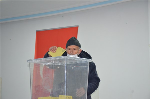 Taşova Esnaf ve Sanatkarlar Odası Başkanı Mahmut Temiz Oldu
