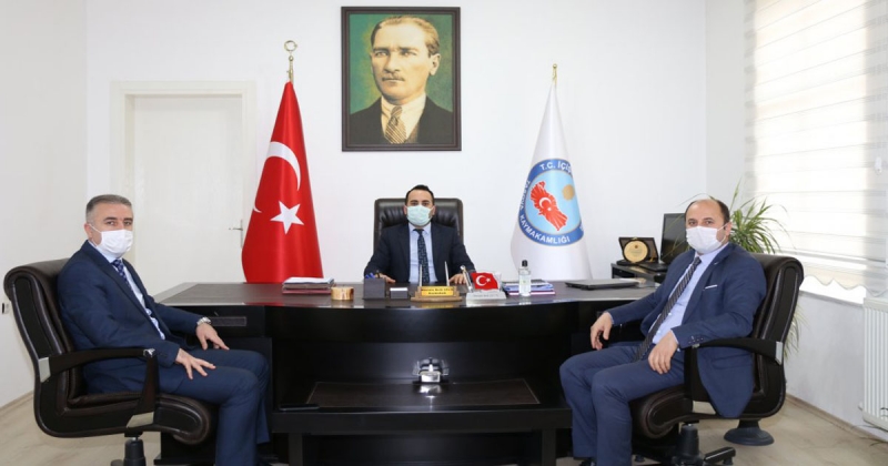 Amasya İl Milli Eğitim Müdürü Coşkun, Taşova Kaymakamı Çelik'i Ziyaret Etti