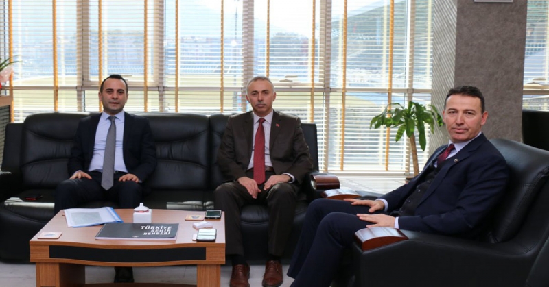 Kaymakam Çelik ve Başkan Öztürk İl Milli Eğitim Müdürü Kösterelioğlu'nu Ziyaret Etti