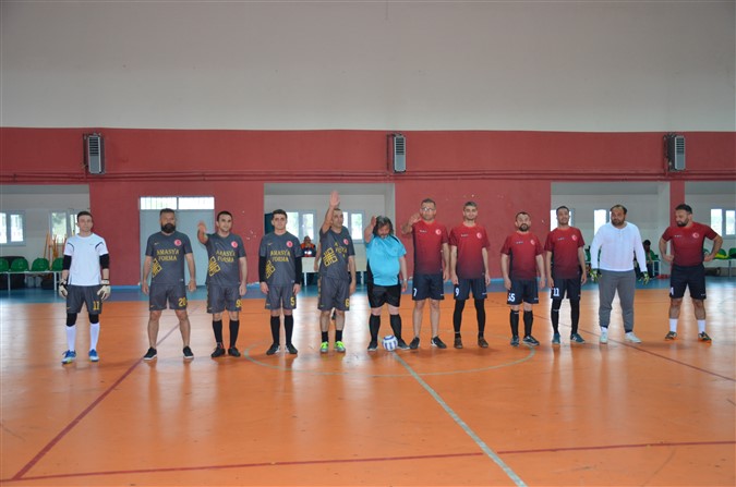 Kurumlar Arası Futbol Turnuvasında Çeyrek Finaller Öncesi Son Maçlar Oynandı