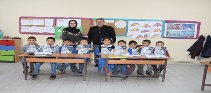 THK'den Köy Okullarına Kırtasiye Yardımı